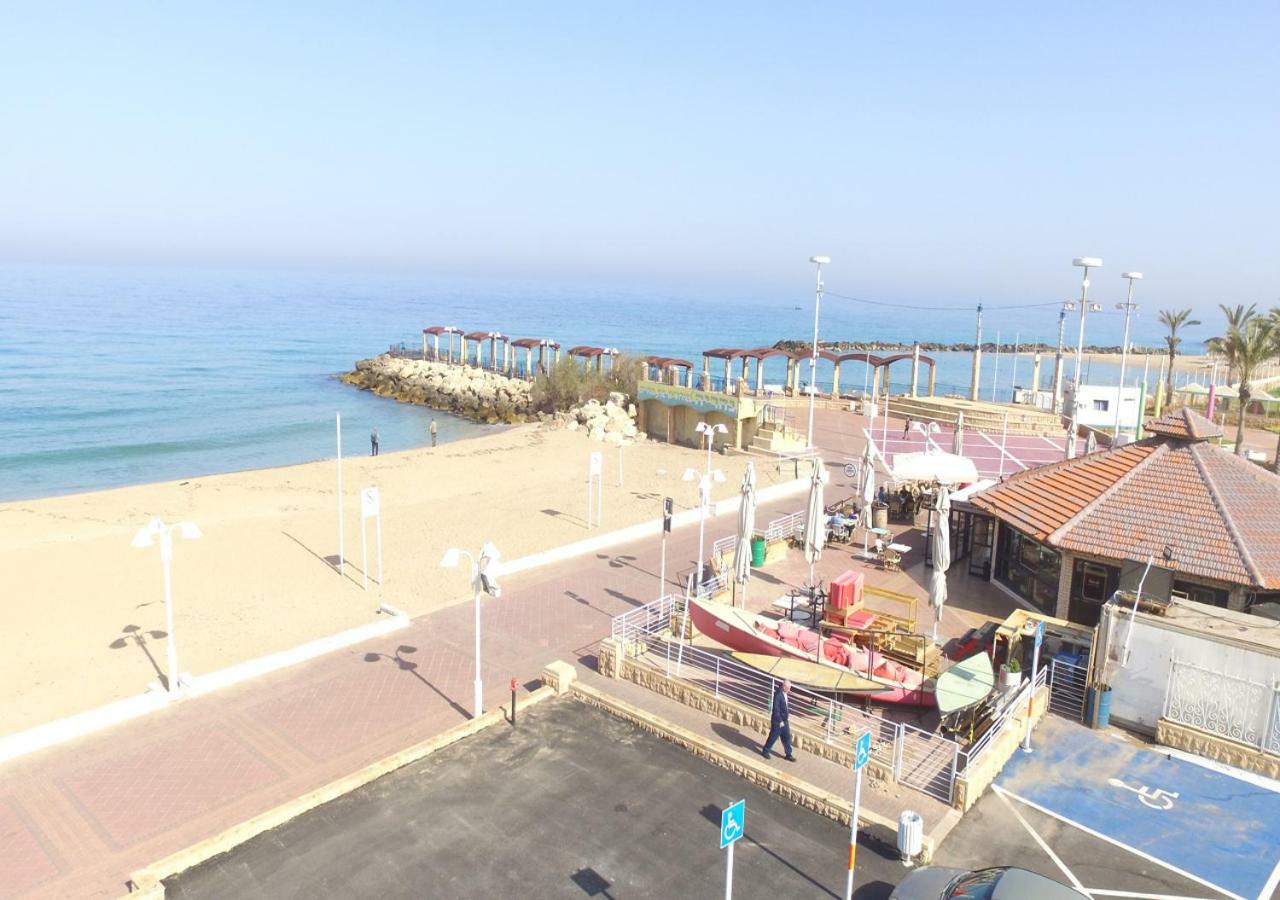 Ha-Aliya Sea View Lägenhet Nahariya Exteriör bild