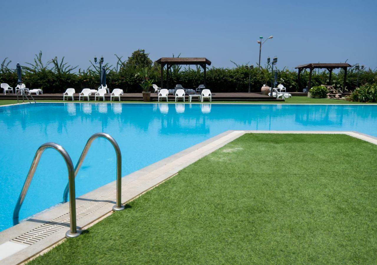 Ha-Aliya Sea View Lägenhet Nahariya Exteriör bild