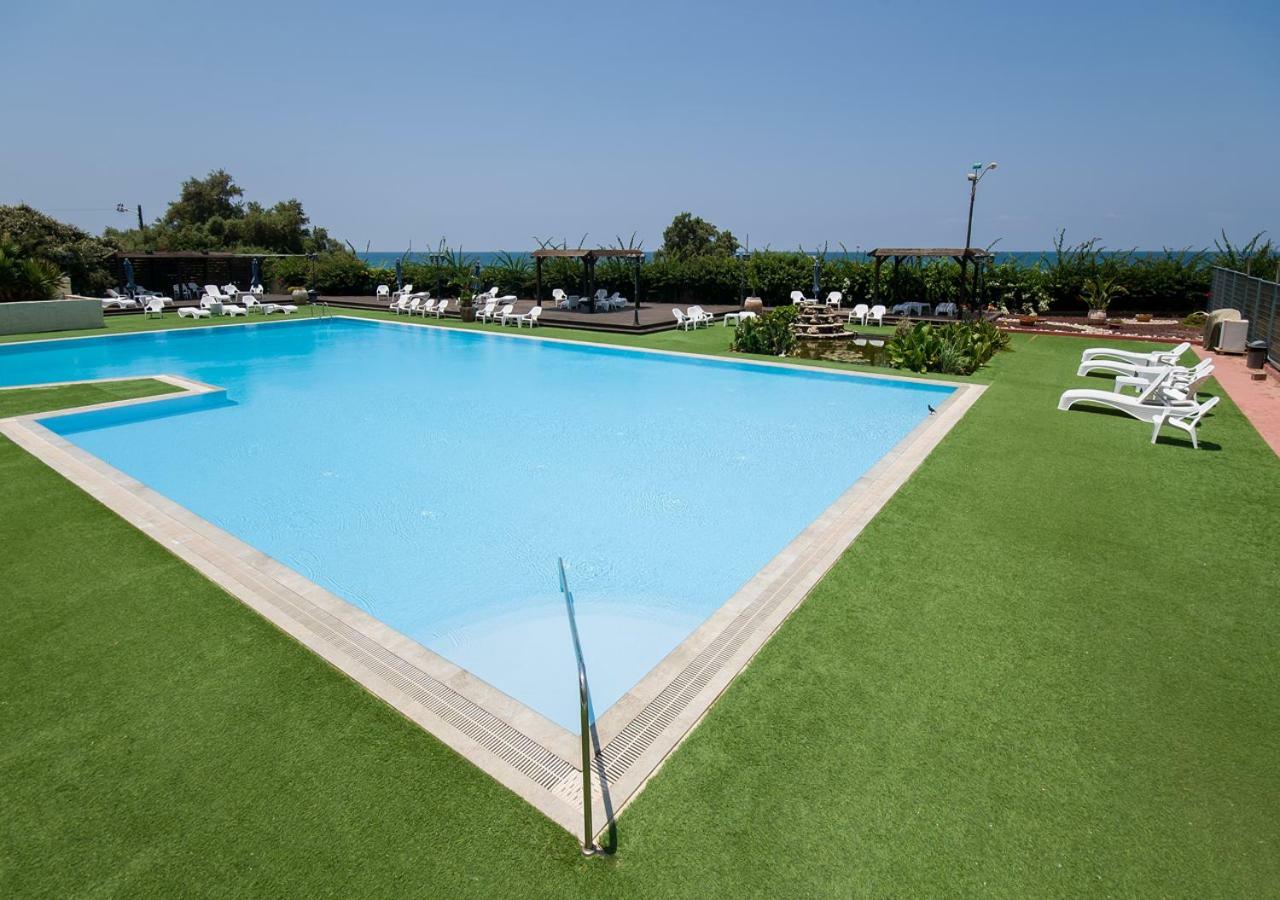 Ha-Aliya Sea View Lägenhet Nahariya Exteriör bild