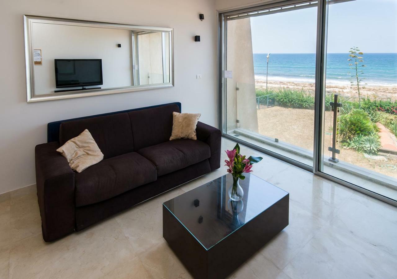 Ha-Aliya Sea View Lägenhet Nahariya Exteriör bild